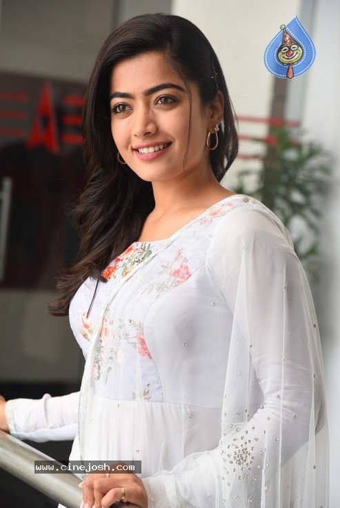 Rashmika Mandanna Stills - 44 / 49 photos