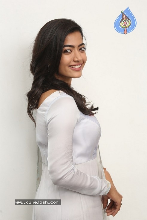 Rashmika Mandanna Stills - 45 / 49 photos