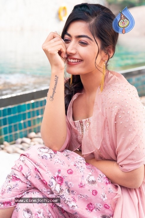 Rashmika Stills - 1 / 6 photos