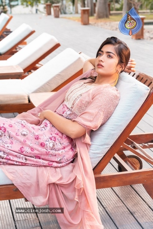 Rashmika Stills - 4 / 6 photos