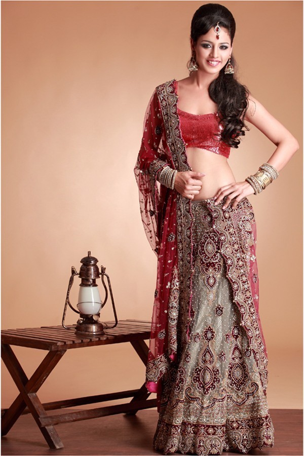 Ravneet Hot Stills - 5 / 31 photos