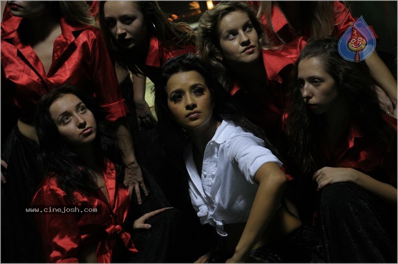 Reema Sen Spicy Stills In Yuganiki Okkadu  - 27 / 35 photos