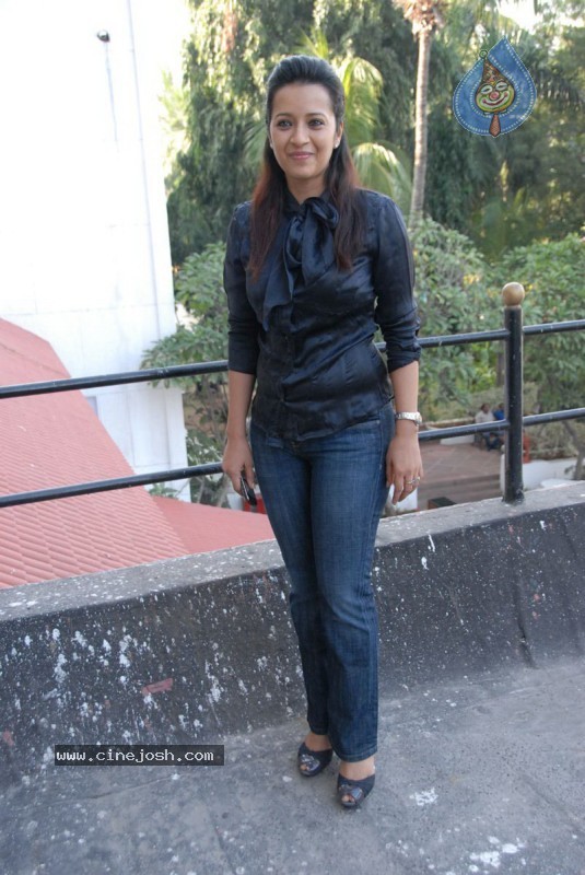 Reema Sen Stills - 7 / 69 photos