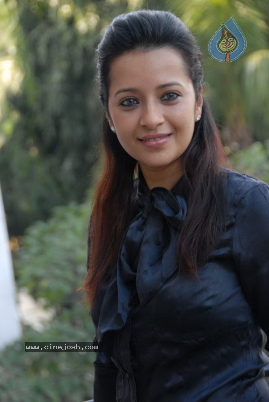 Reema Sen Stills - 43 / 69 photos