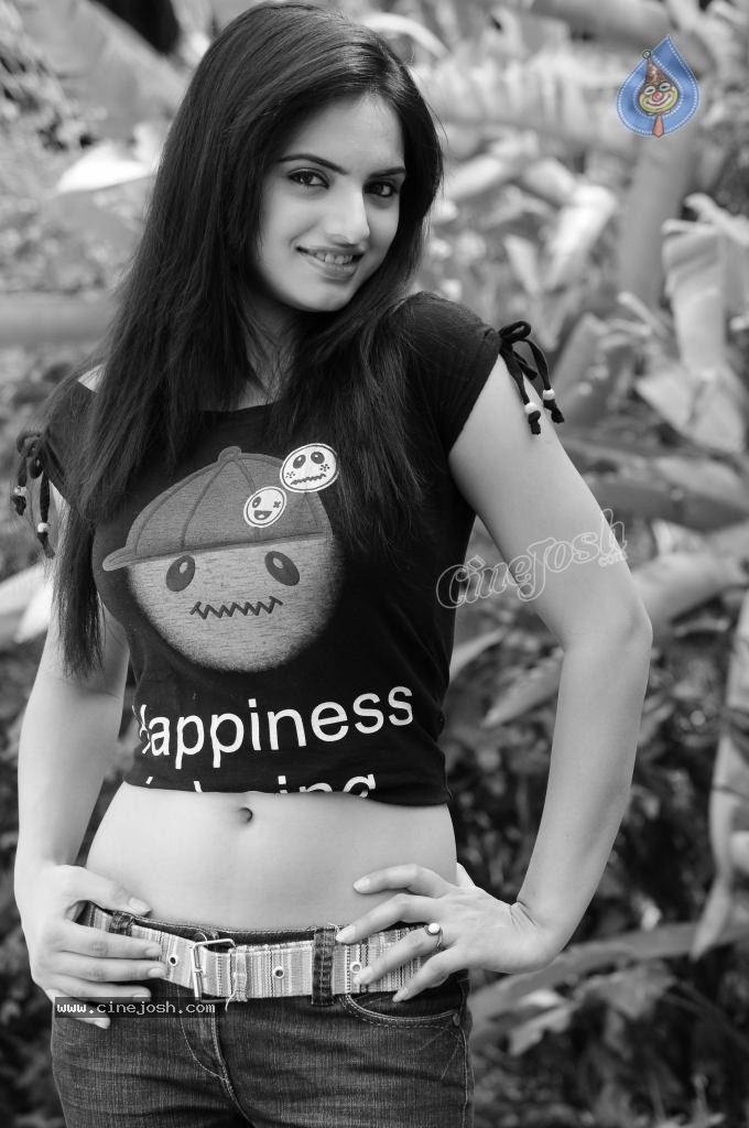 Reetu Hot Photo Gallery - 9 / 47 photos