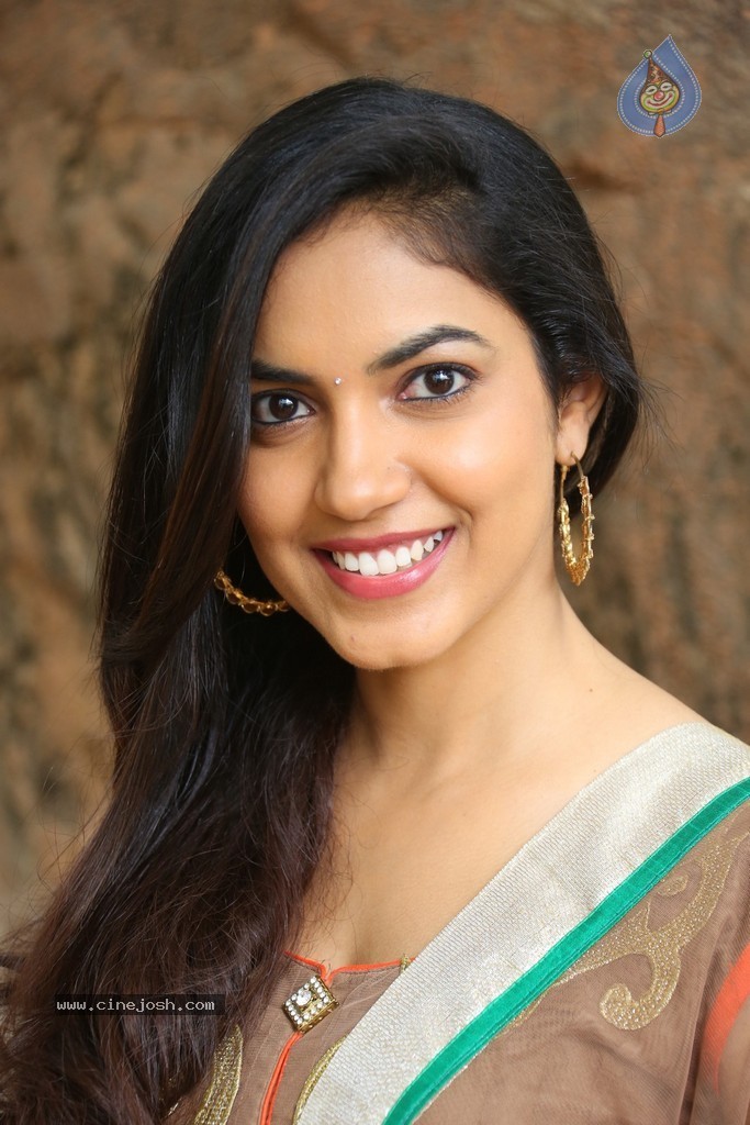 Reetu Varma Latest Stills - 24 / 58 photos