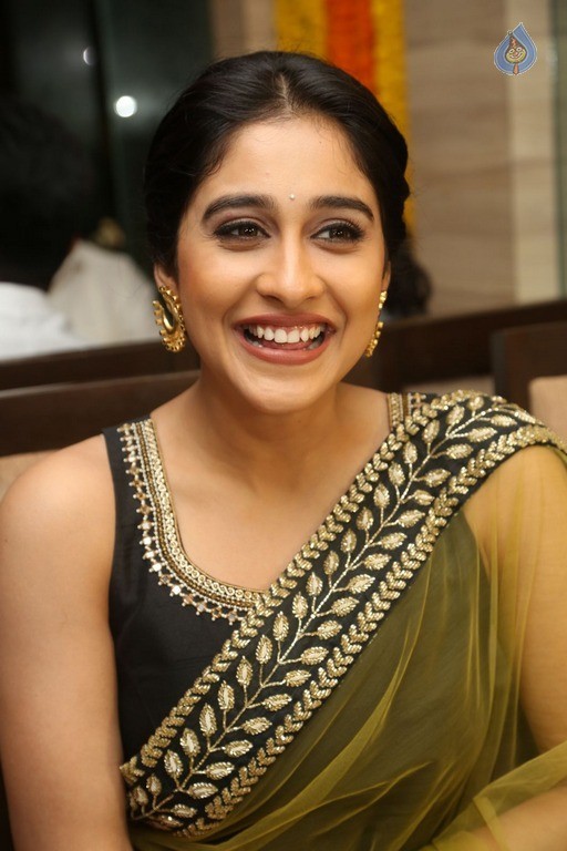 Regina Cassandra Latest Gallery - 24 / 66 photos