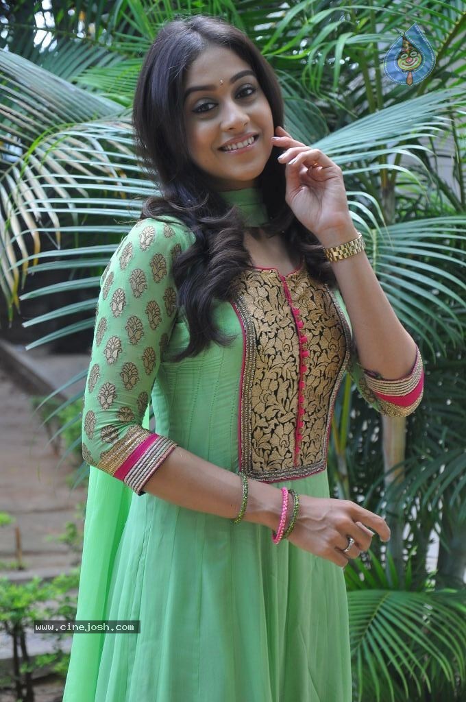 Regina Cassandra Latest Stills - 9 / 74 photos