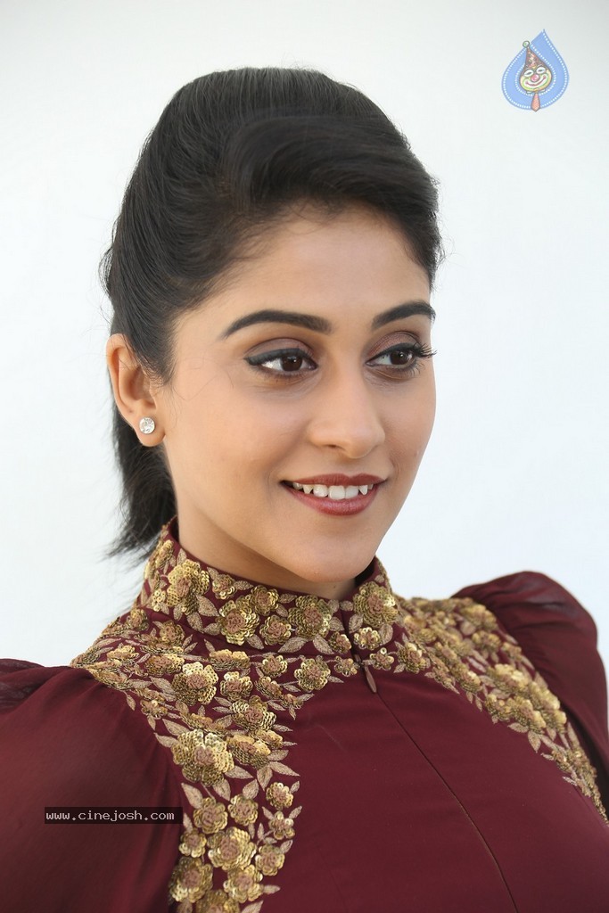 Regina Cassandra New Gallery - 28 / 152 photos