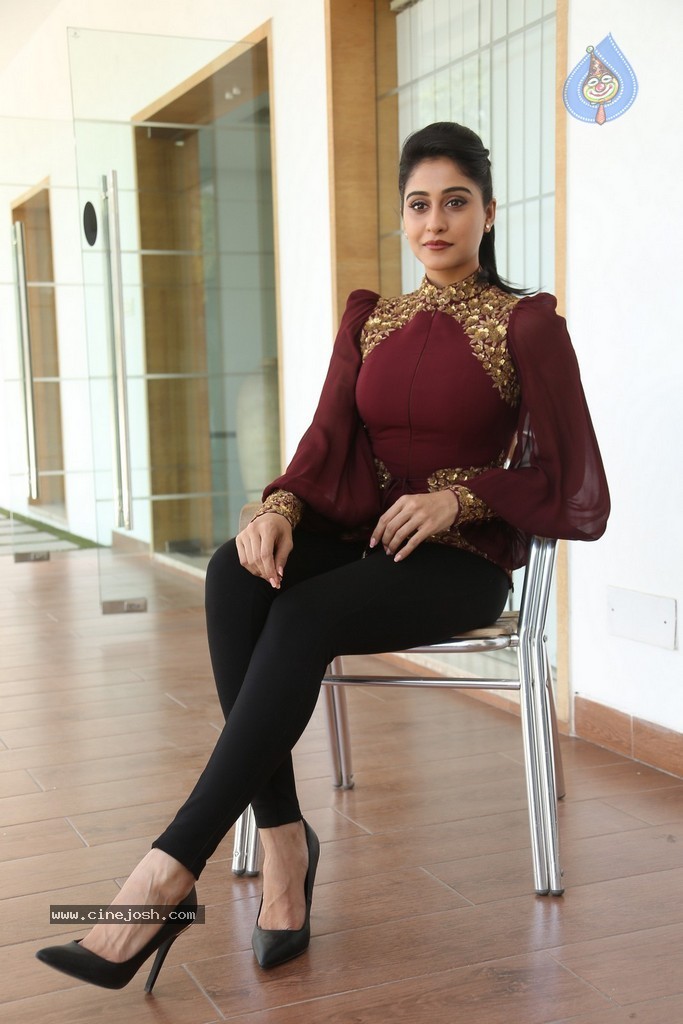 Regina Cassandra New Gallery - 40 / 152 photos