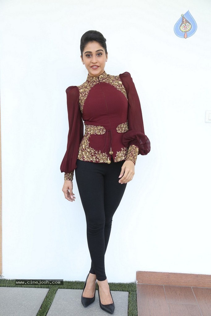 Regina Cassandra New Gallery - 126 / 152 photos