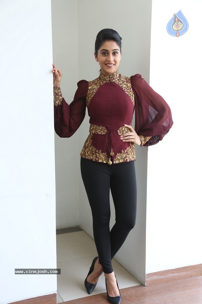 Regina Cassandra New Gallery - 129 / 152 photos
