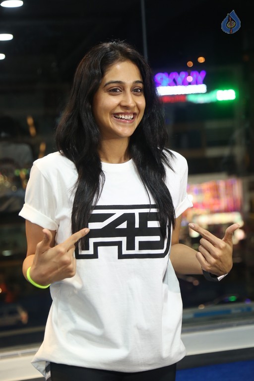 Regina Cassandra New Photos - 8 / 30 photos