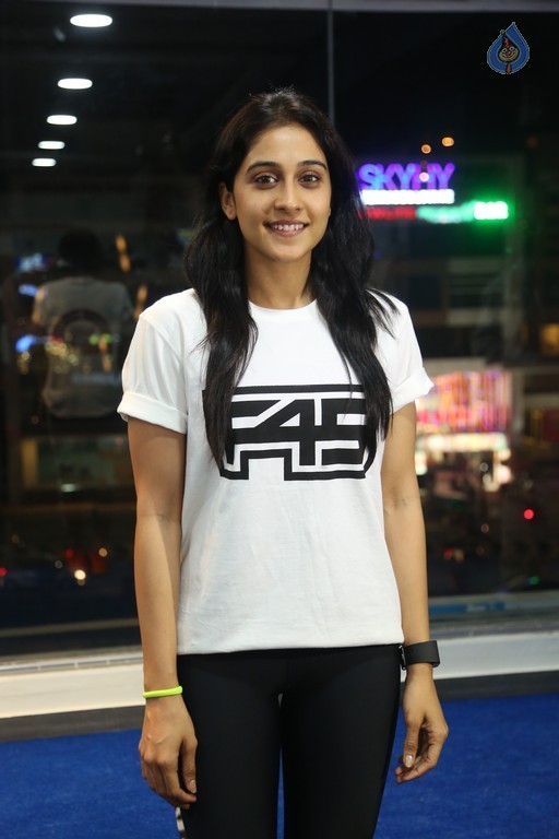 Regina Cassandra New Photos - 10 / 30 photos