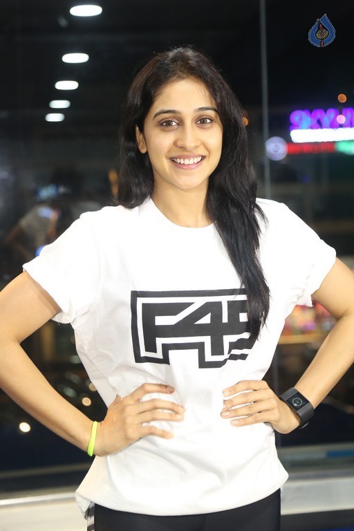 Regina Cassandra New Photos - 29 / 30 photos