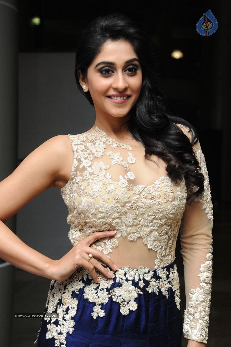 Regina Cassandra New Pics - 59 / 101 photos