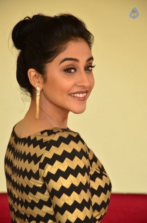 Regina Cassandra New Stills - 6 / 20 photos
