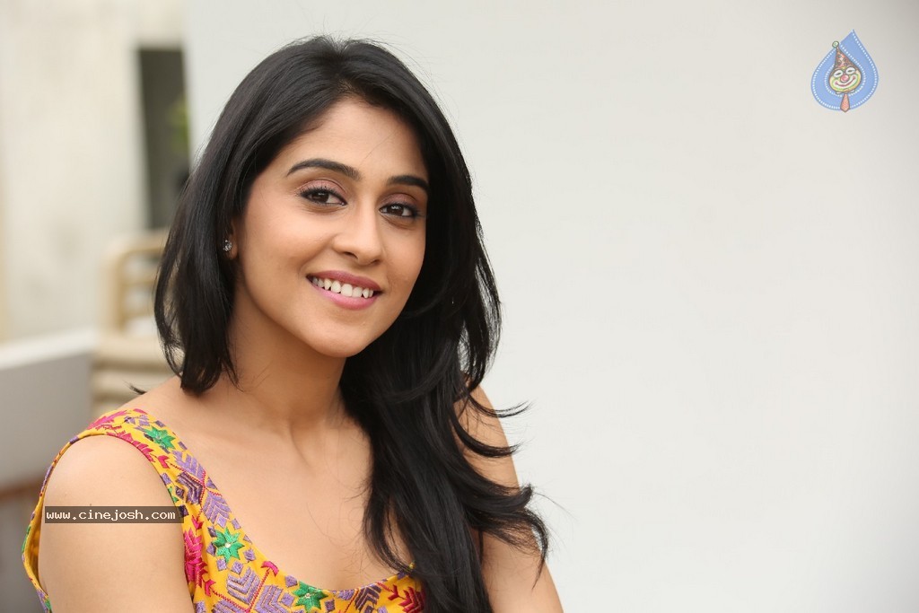 Regina Cassandra New Stills - 51 / 118 photos