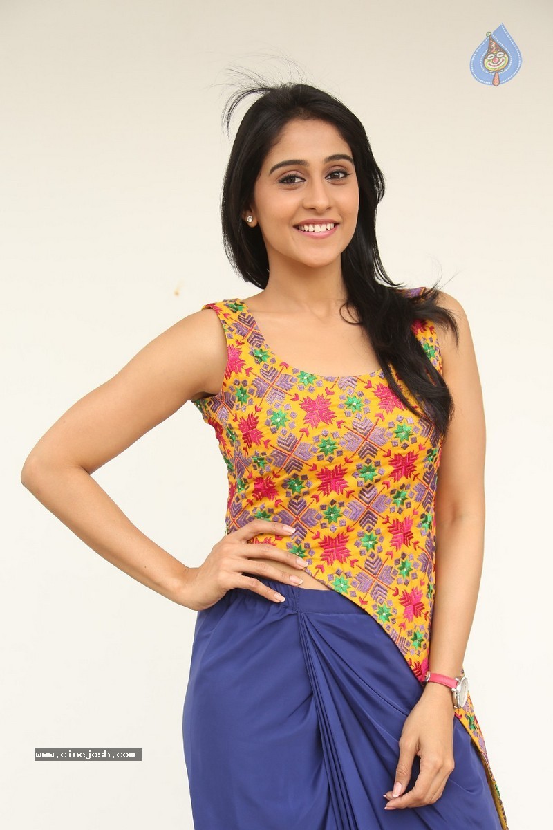 Regina Cassandra New Stills - 66 / 118 photos