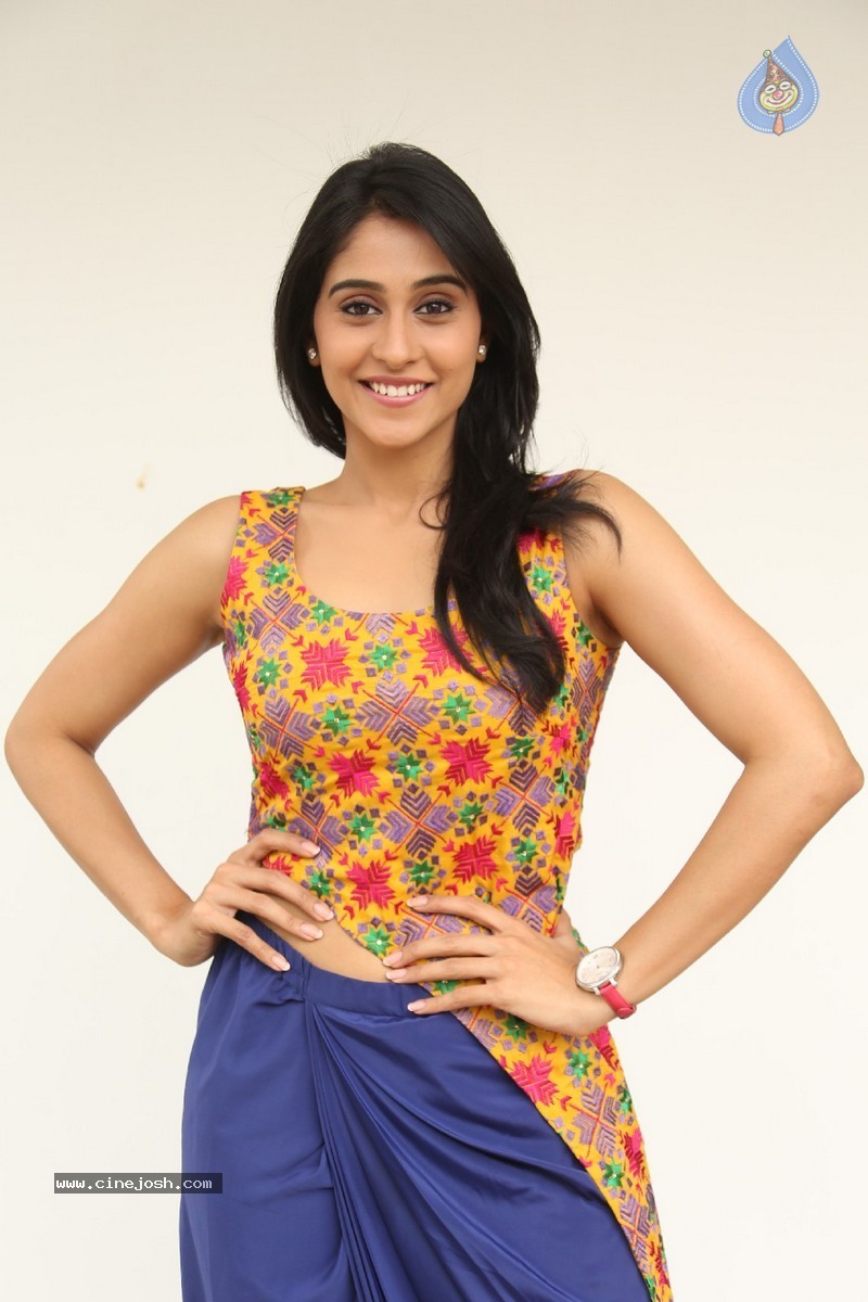 Regina Cassandra New Stills - 70 / 118 photos