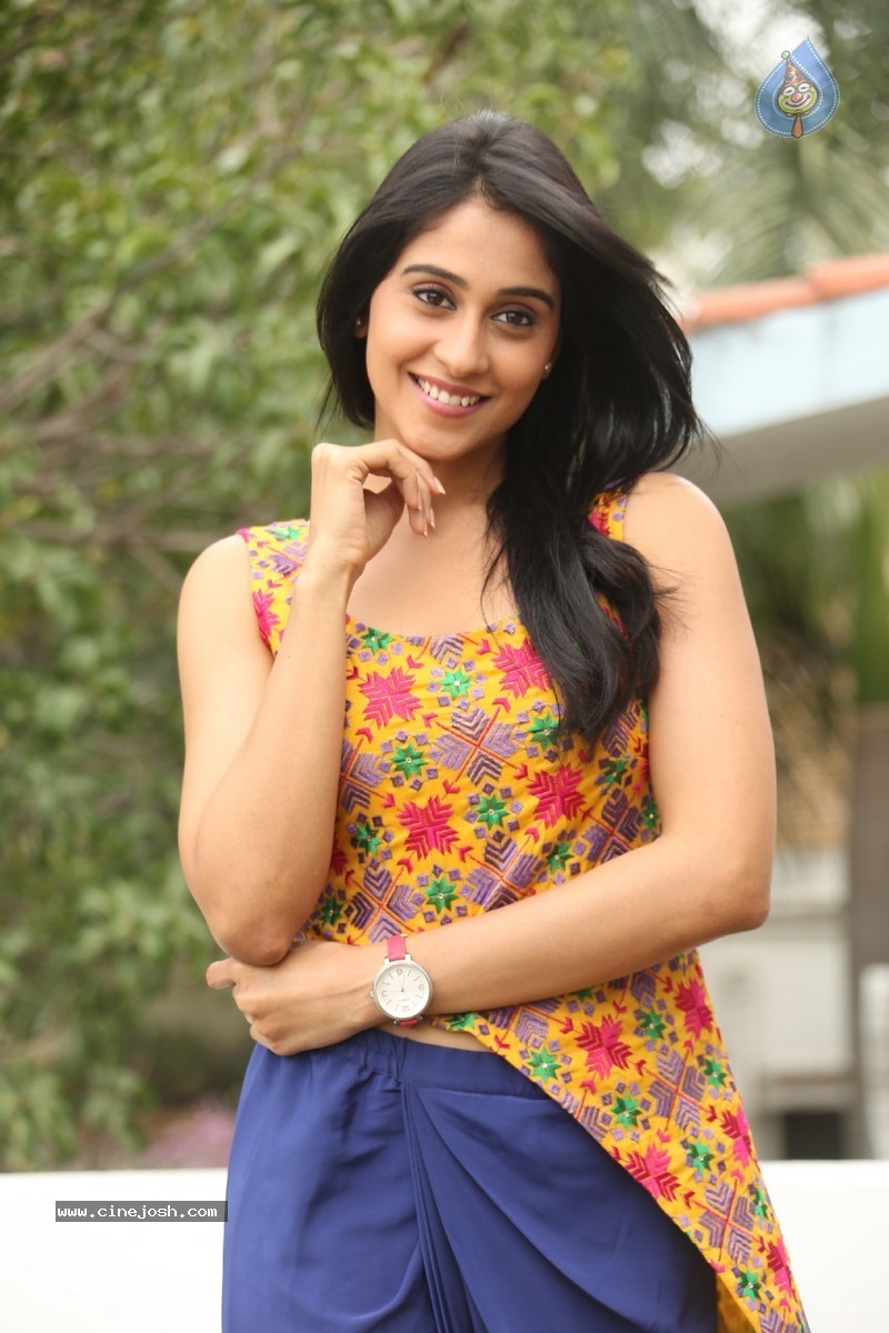 Regina Cassandra New Stills - 71 / 118 photos