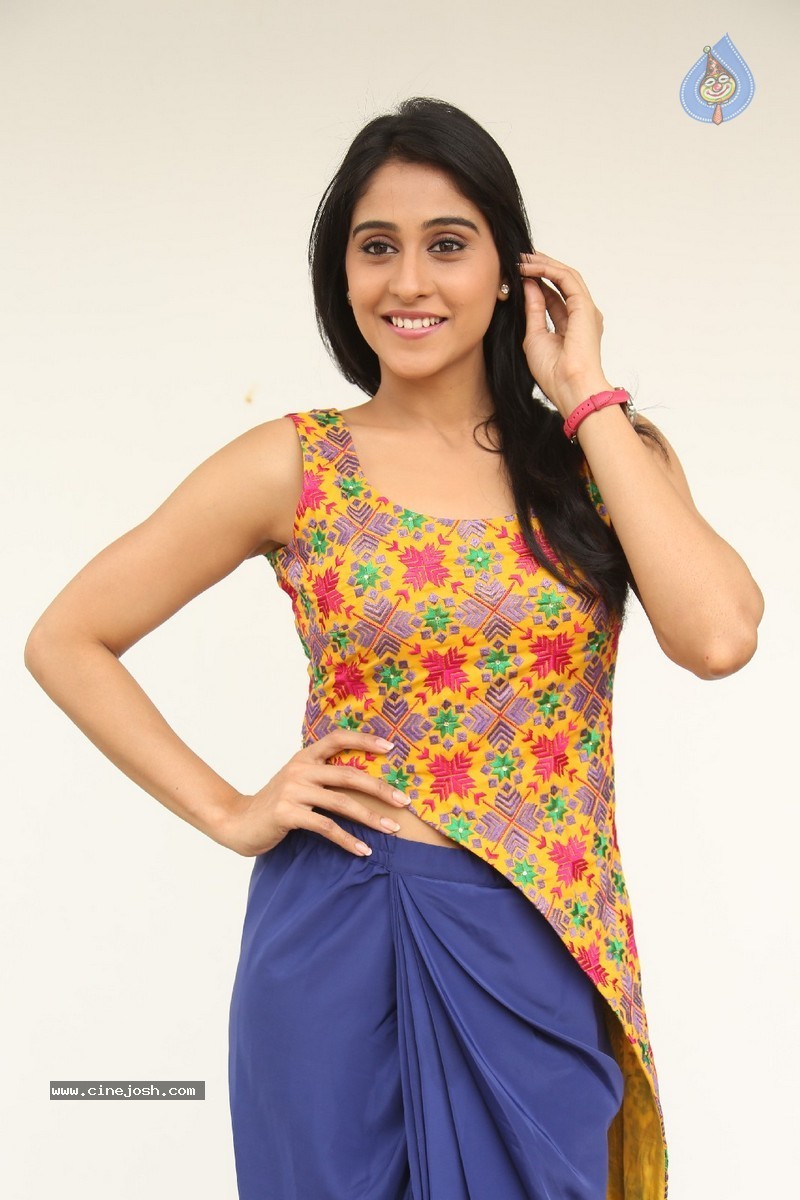Regina Cassandra New Stills - 76 / 118 photos