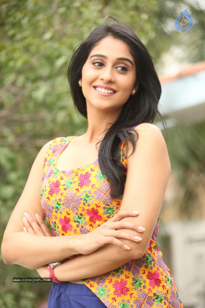 Regina Cassandra New Stills - 87 / 118 photos