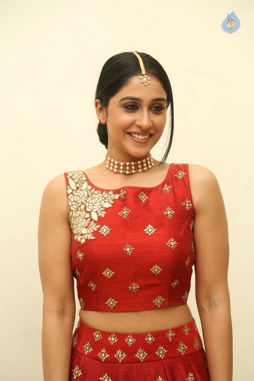 Regina Cassandra Photos - 6 / 41 photos