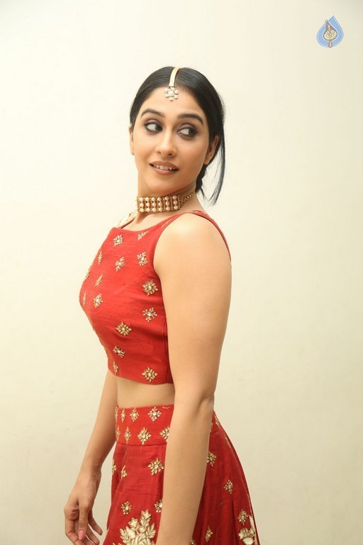 Regina Cassandra Photos - 33 / 41 photos