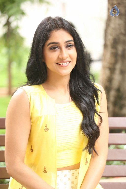 Regina Cassandra Photos - 8 / 61 photos