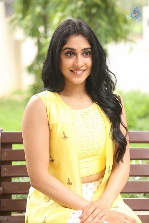 Regina Cassandra Photos - 13 / 61 photos