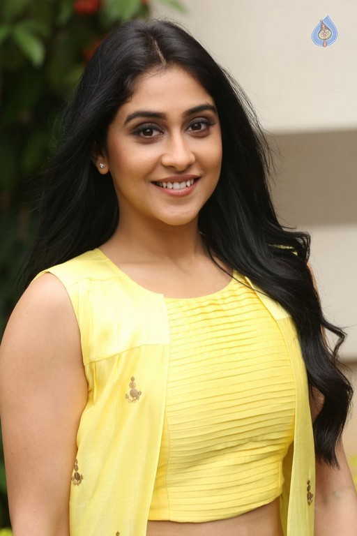 Regina Cassandra Photos - 21 / 61 photos