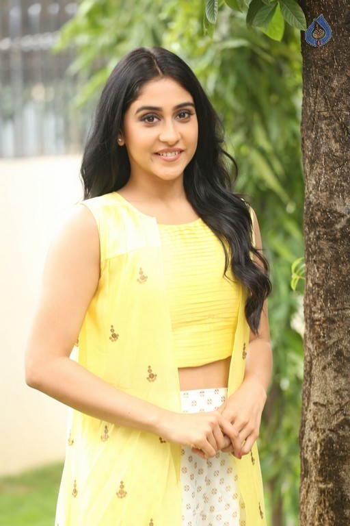 Regina Cassandra Photos - 23 / 61 photos