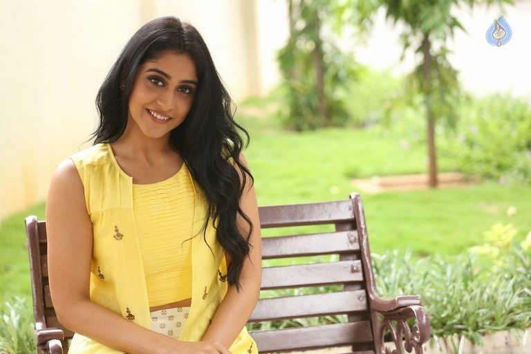 Regina Cassandra Photos - 41 / 61 photos