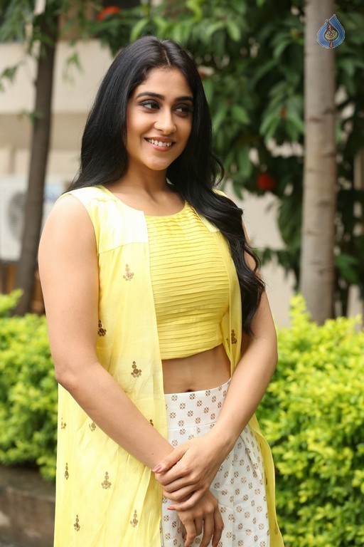 Regina Cassandra Photos - 42 / 61 photos