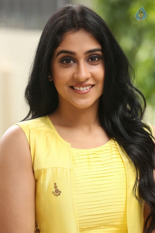 Regina Cassandra Photos - 50 / 61 photos