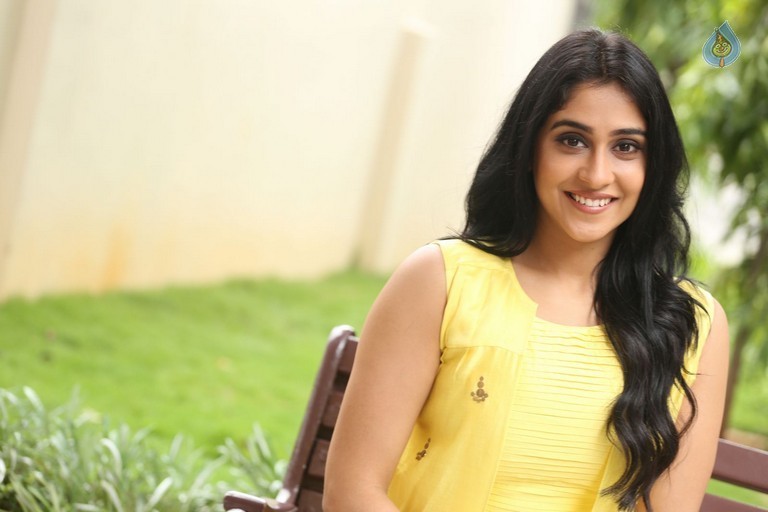 Regina Cassandra Photos - 53 / 61 photos