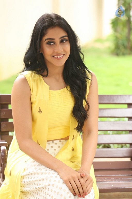 Regina Cassandra Photos - 60 / 61 photos