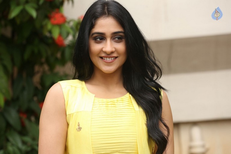 Regina Cassandra Photos - 61 / 61 photos