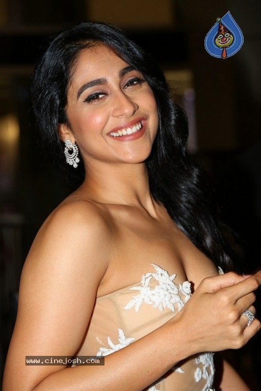 Regina Cassandra Photos - 7 / 38 photos