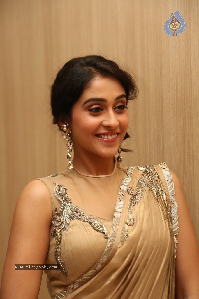 Regina Hot Photos - 42 / 55 photos