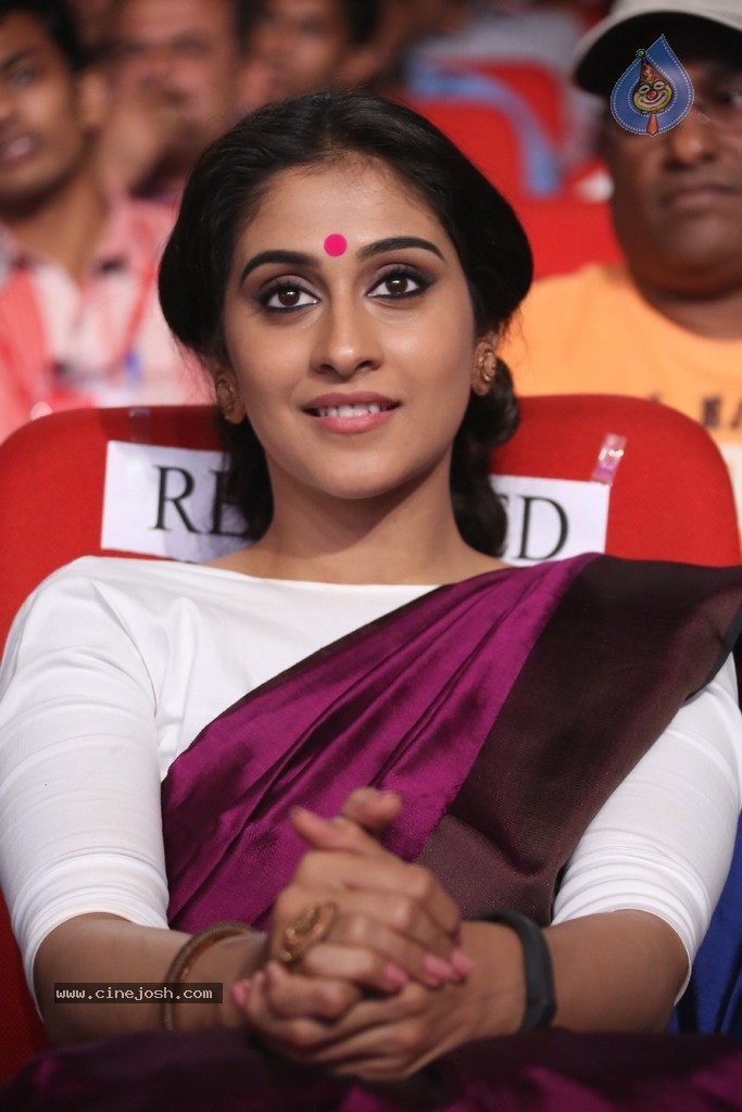 Regina New Photos - 36 / 100 photos