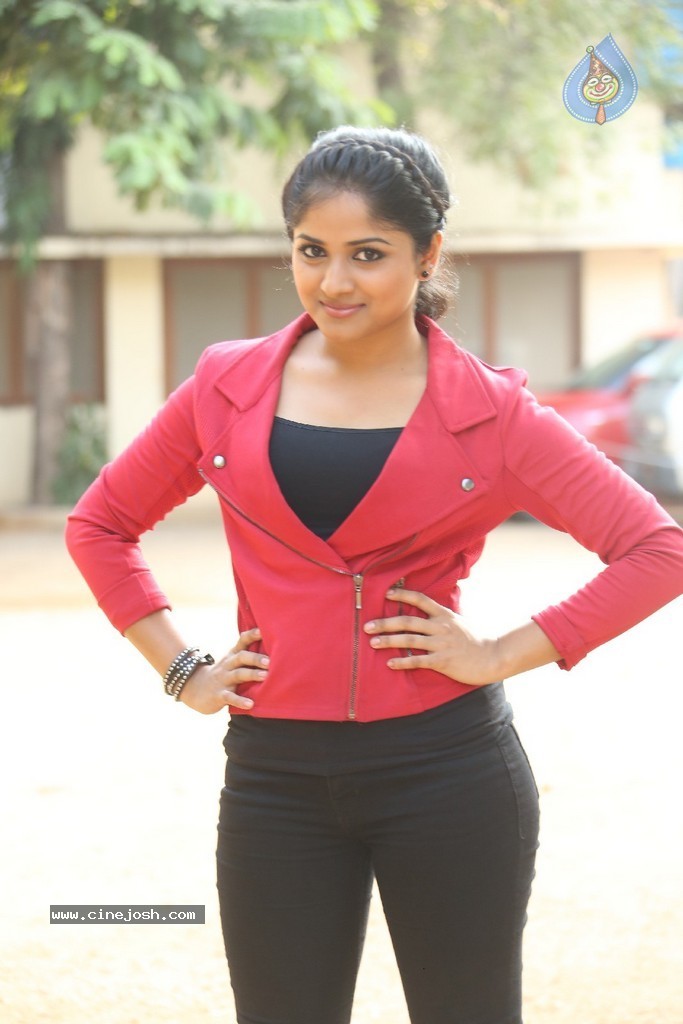 Rehana New Stills - 41 / 200 photos