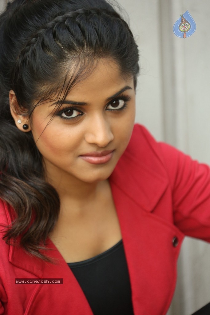 Rehana New Stills - 44 / 200 photos