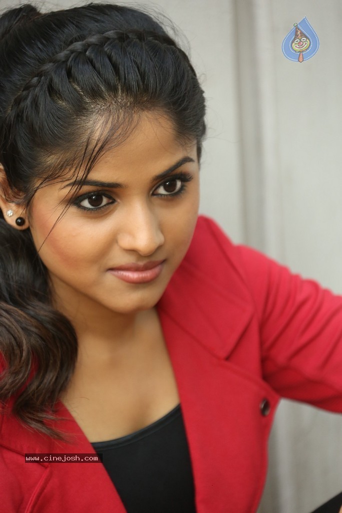 Rehana New Stills - 74 / 200 photos