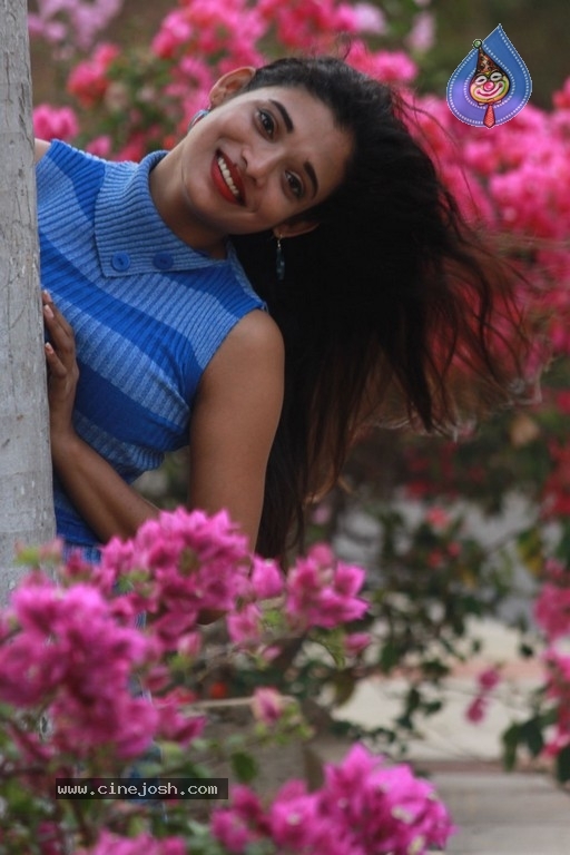 Rekha Boj Photoshoot - 25 / 33 photos