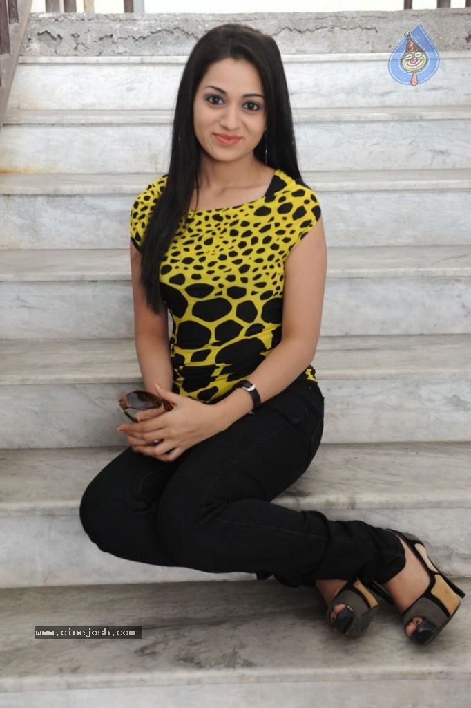 Reshma Latest Stills - 7 / 78 photos