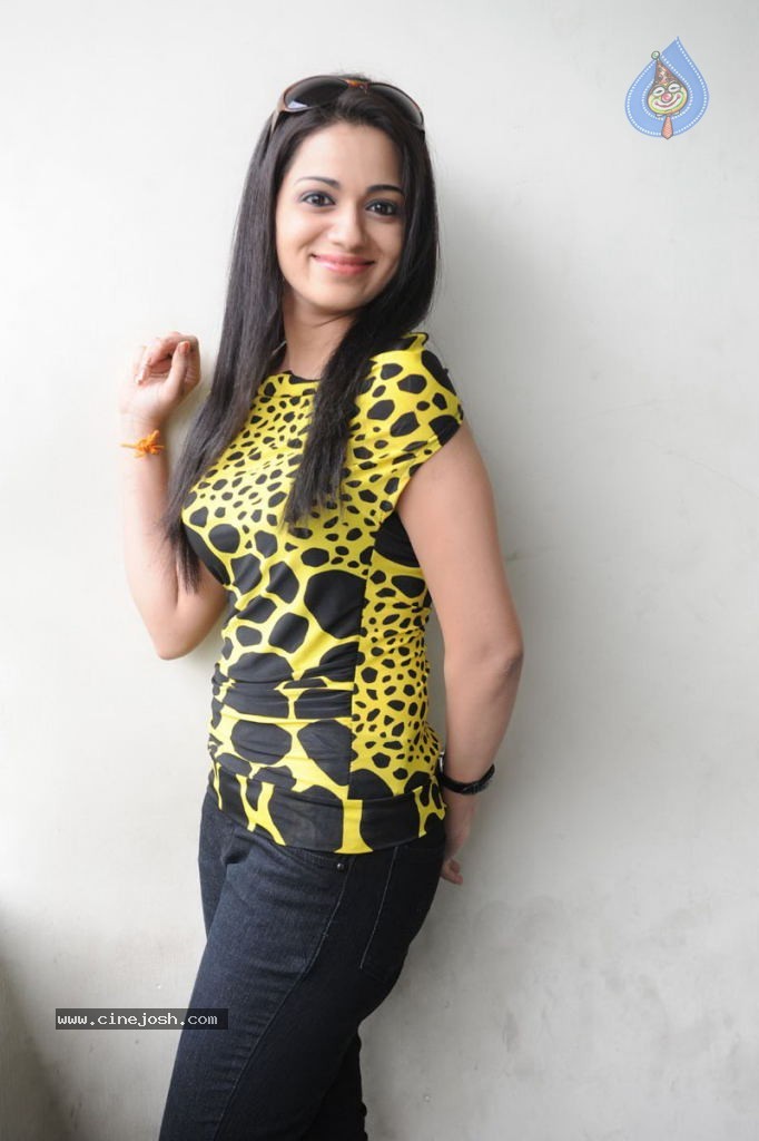 Reshma Latest Stills - 37 / 78 photos