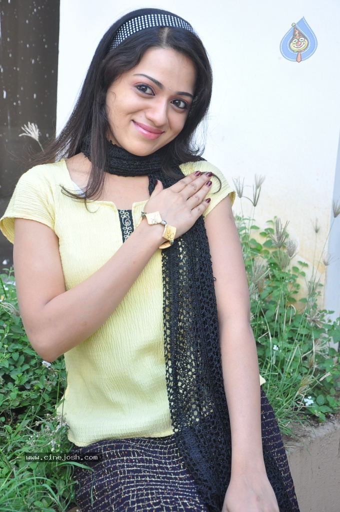 Reshma Latest Stills - 15 / 46 photos