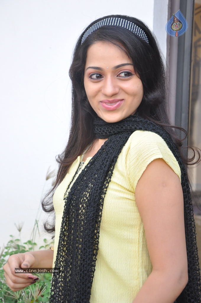 Reshma Latest Stills - 18 / 46 photos